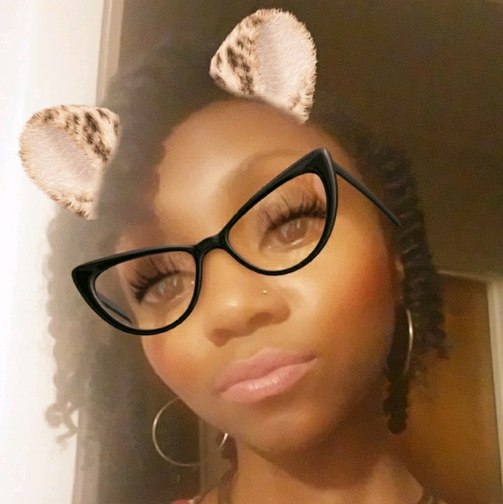 Meet your Posher, Moka